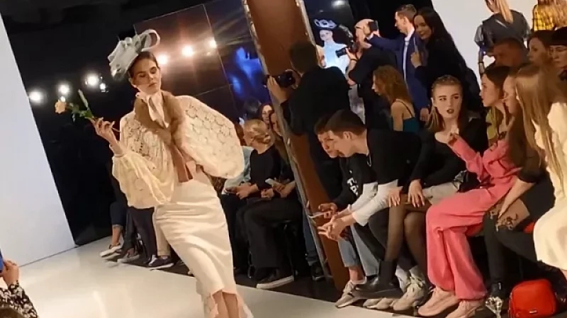 Неделя моды в Екатеринбурге. Больше 50 дизайнеров представляют свои коллекции на подиуме