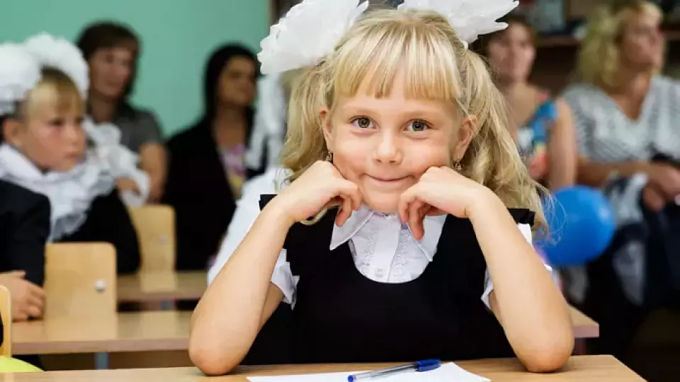 17 000 заявлений на поступление в первый класс подали родители в первую ночь приема