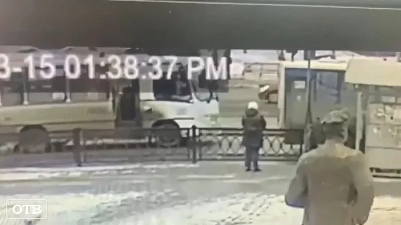 Следователи ищут очевидцев драки водителей автобусов возле остановки «Рудоуправление» в Нижнем Тагиле