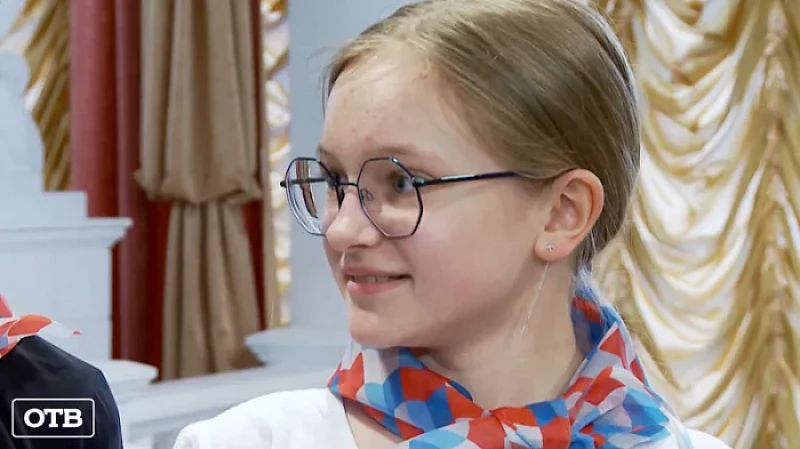 Участники «Движения первых» посетили закулисье Театра эстрады