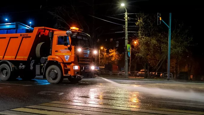 В Челябинске дороги начнут мыть с порошком