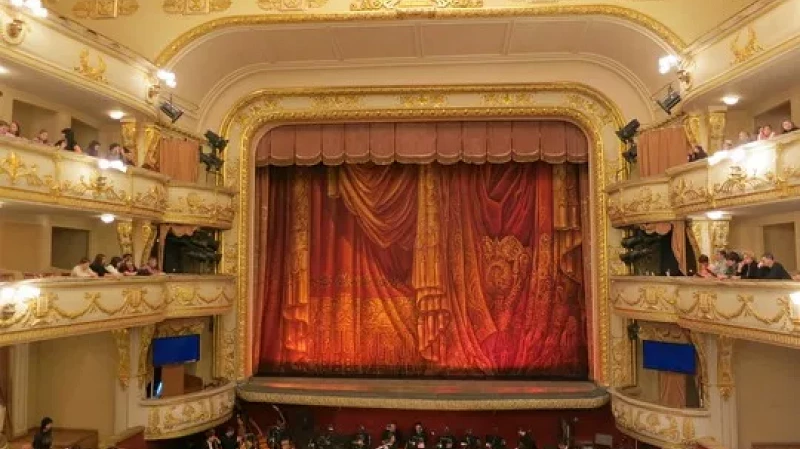 Четыре громкие премьеры пройдут в Екатеринбурге ко Всемирному дню театра