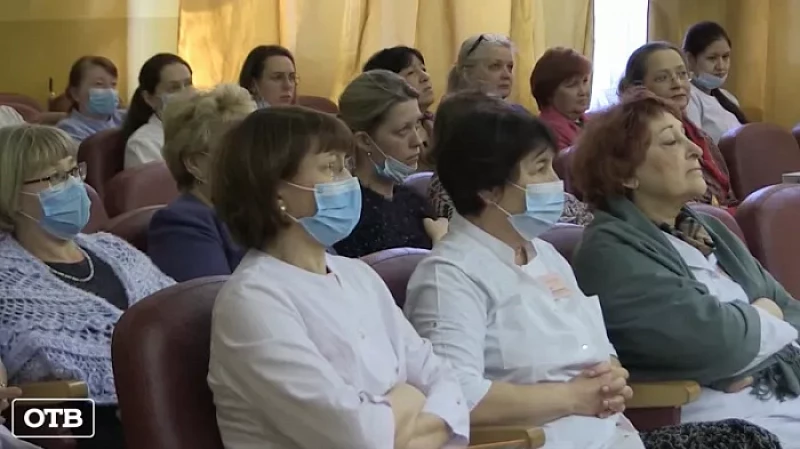 Врач из Екатеринбурга отдала телефонным мошенникам 8 млн рублей