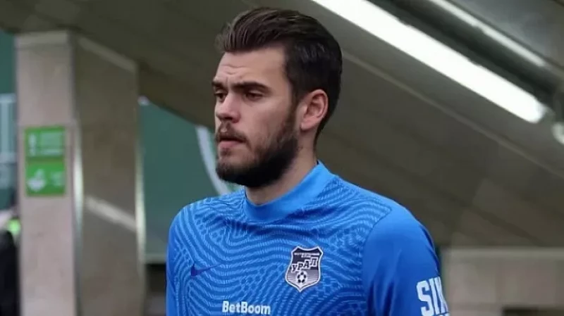 Помазун и Бавеев вошли в расширенный состав сборной России по футболу