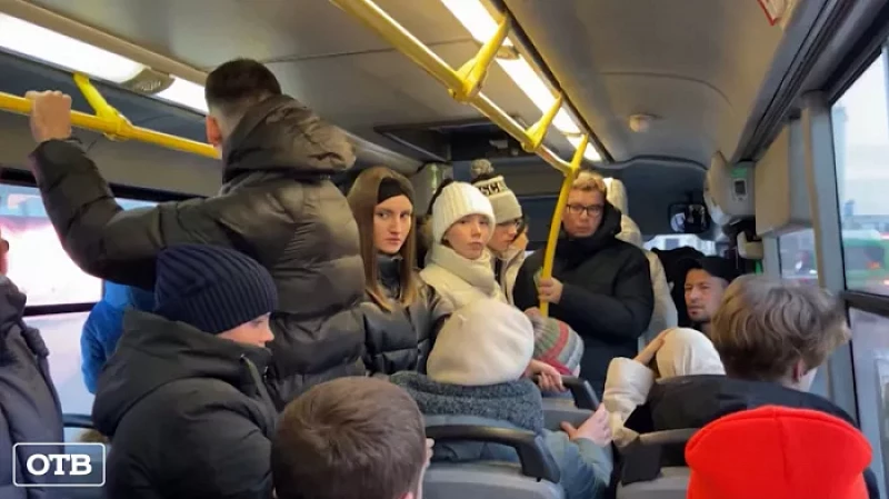 Уступают ли место беременным в общественном транспорте Екатеринбурга?