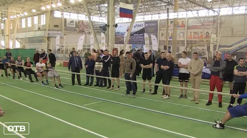 Екатеринбургские полицейские померились силой на турнире памяти сотрудника МВД Данила Халимова