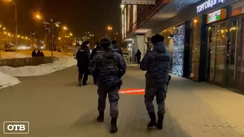 13 подростков доставили в дежурную часть за нарушение комендантского часа