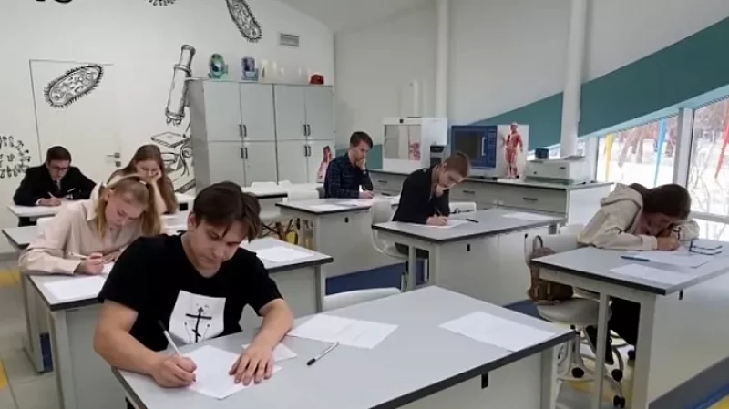 Умники и умницы: в Свердловской области стартовал отборочный тур для участия во всероссийской телеолимпиаде