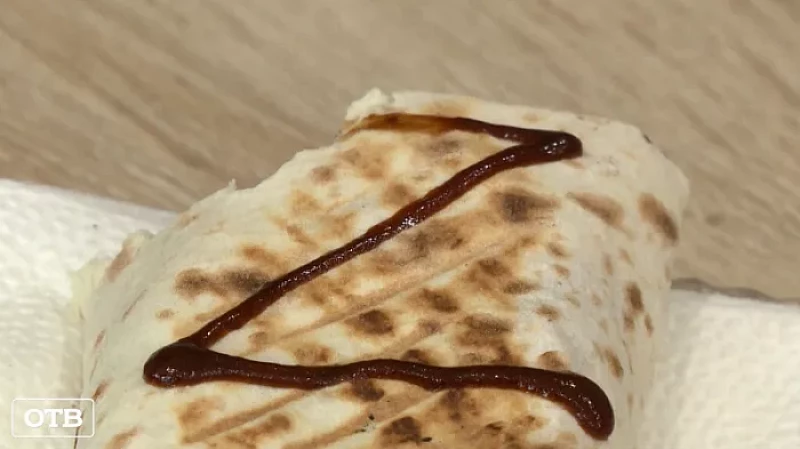 Z-шаурма: патриотичный армянин готовит фастфуд с символикой СВО