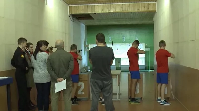 За год в Свердловской области откроют тысячу ячеек президентского «Движения первых»