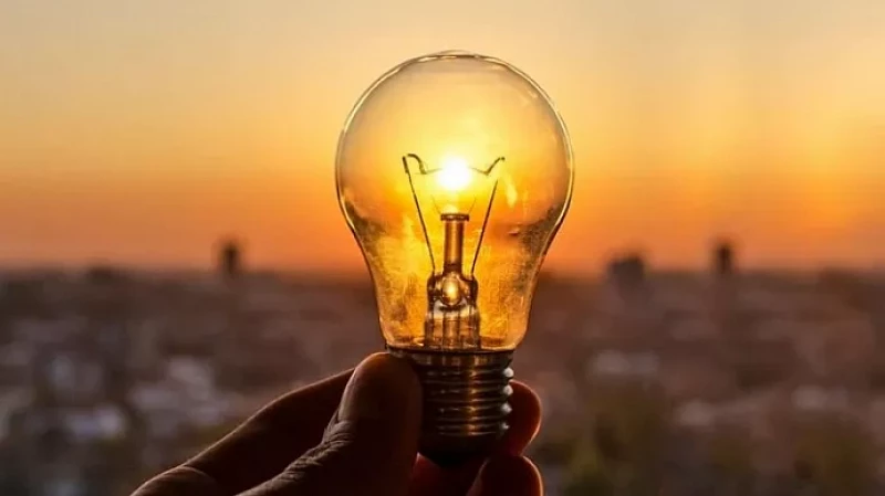 Евгений Куйвашев предложил снизить тарифы на электроэнергию для жителей Свердловской области