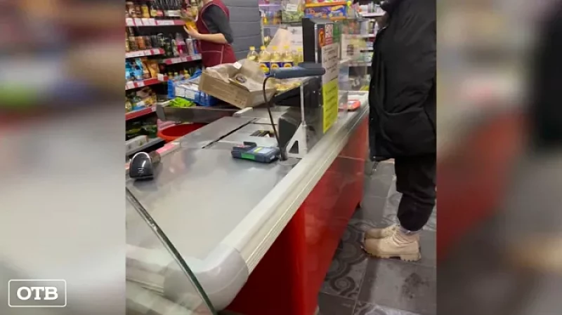 Сотрудники полиции выявили факт продажи алкоголя девочке-подростку