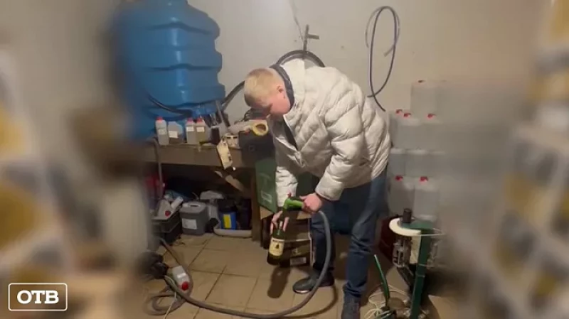 10 000 бутылок и 800 литров: в Екатеринбурге накрыли подпольный цех по производству «элитного» алкоголя