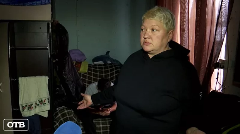 Отшельник поневоле: после пожара брат поселился в лесу, а сестра рискует остаться на улице