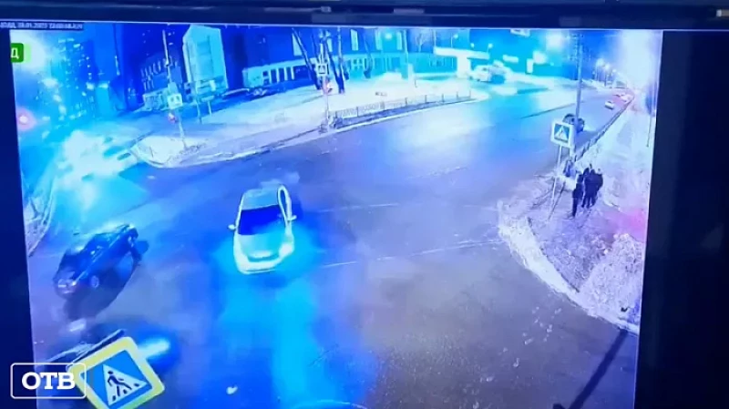 Не тормозила: 20-летняя девушка-водитель вылетела на тротуар и сбила четырёх пешеходов