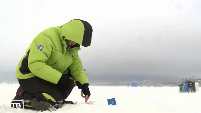 На фестивале зимней рыбалки в Екатеринбурге выловили 13 кг рыбы