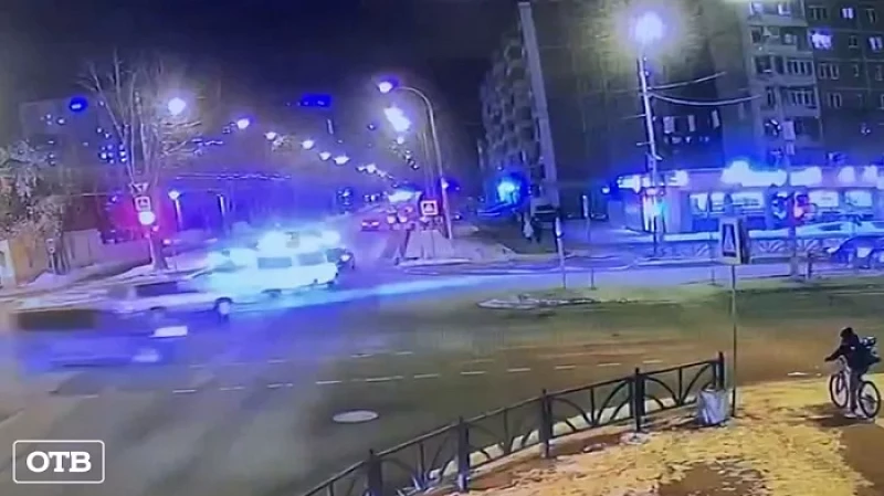 Водитель иномарки сбил на «зебре» нетерпеливого велосипедиста