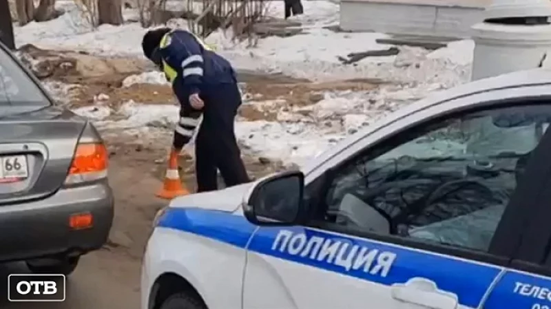 В Новоуральске «Мицубиси» сбил человека на пешеходном переходе