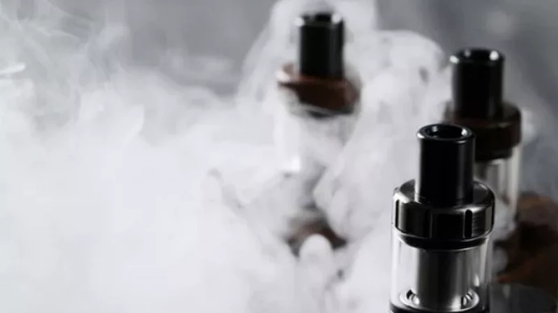 В Роспотребнадзоре поддержали идею о запрете вейпов