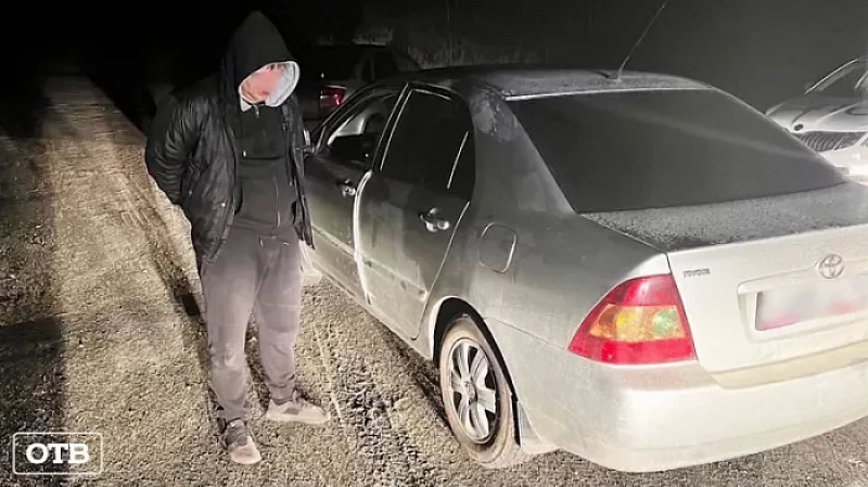 В Алапаевске будут судить мужчину, который снял колёса с машины и попался