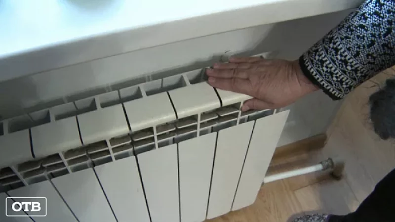 В посёлке под Екатеринбургом больше 30 многоквартирных домов остались без отопления