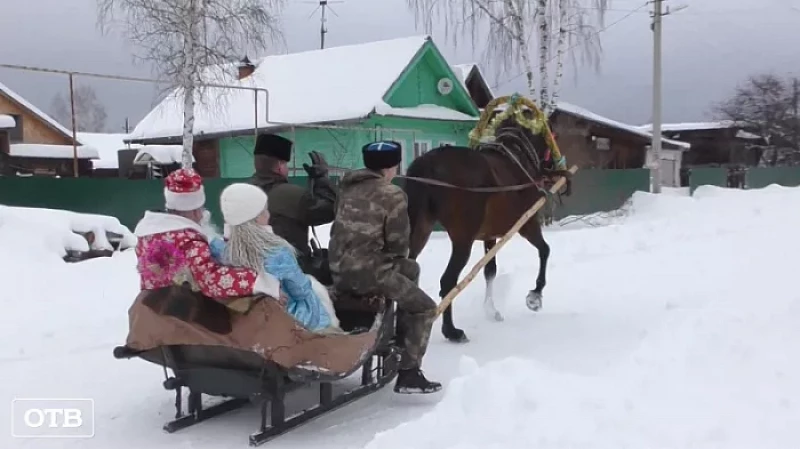 В Нижнем Тагиле и Алапаевске присоединились к всероссийской акции «Полицейский Дед Мороз»