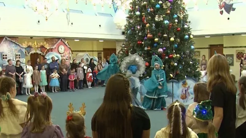 Больше 6500 тысяч юных свердловчан получили приглашение на Губернаторскую ёлку