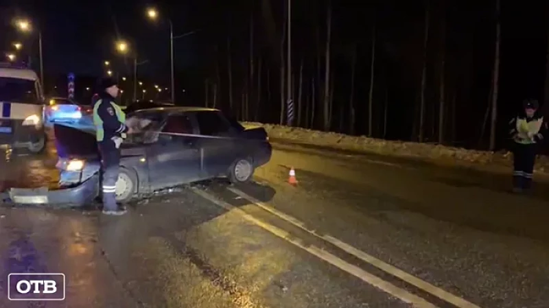 Влетел в ограждение: четыре человека пострадали в ДТП на трассе Пермь – Екатеринбург