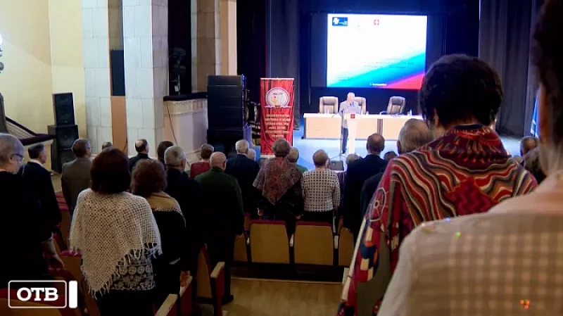 В Доме офицеров наградили победителей конкурса ветеранских организаций