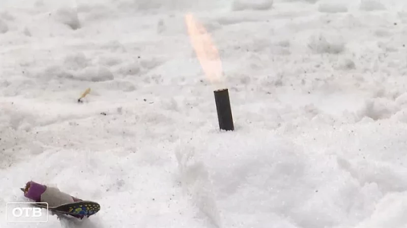 Как правильно поджигать, запускать и тушить фейерверки, чтобы не остаться без пальцев