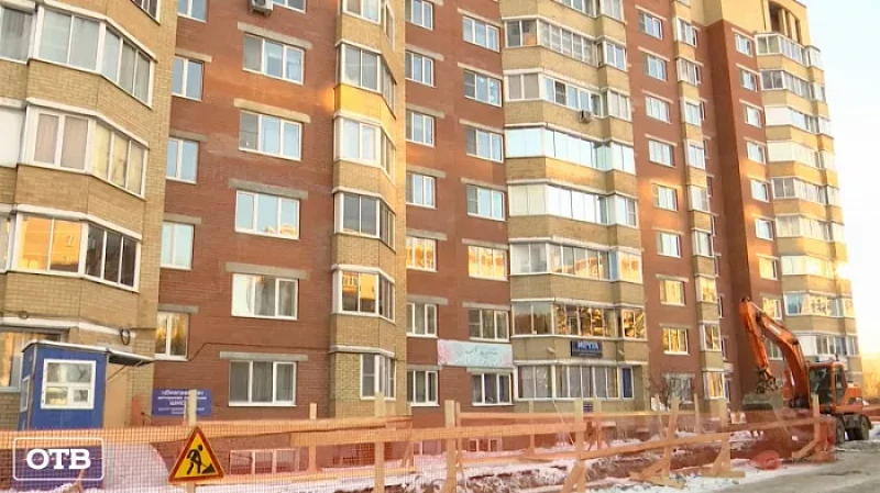 Яма раздора: жители Уктуса жалуются на раскопки под окнами