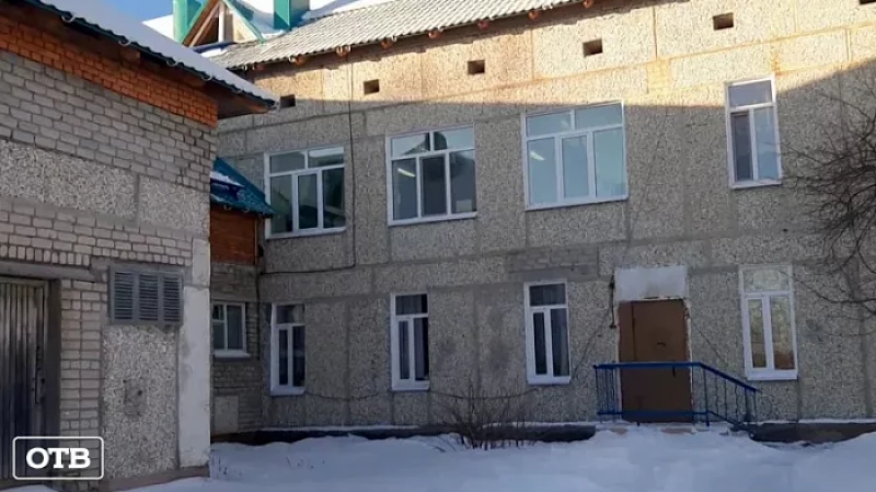 Евгений Куйвашев поручил отремонтировать детсады в Волчанске и Алапаевском районе после обращения жителей региона