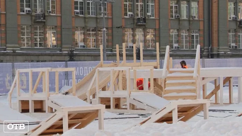 Для Екатеринбурга выбрали новогоднюю елку