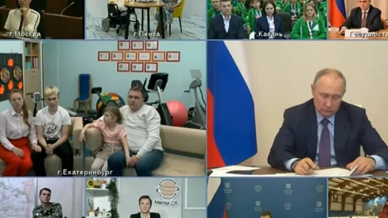 В преддверии Международного дня инвалидов семья из Верхотурья пообщалась с Владимиром Путиным