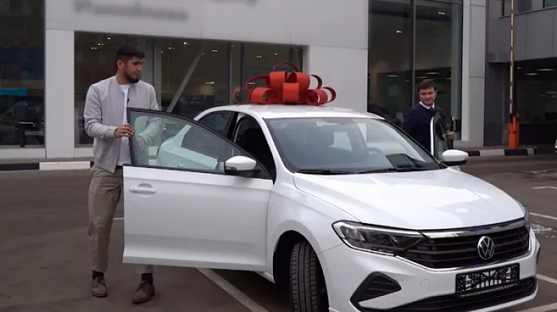 Покупатель «Верного» выиграл автомобиль, купив продукты в магазине у дома