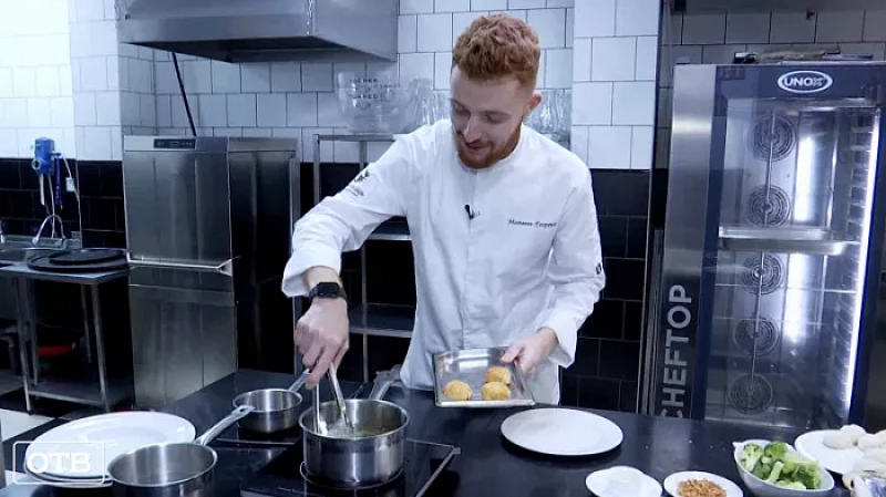 Привычные блюда с новыми акцентами: фиш-болы из щуки и гарнир из уральской страчателлы