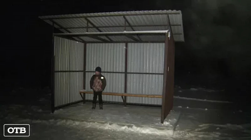 Жители Шипелово ежедневно рискуют жизнью, чтобы попасть на электричку