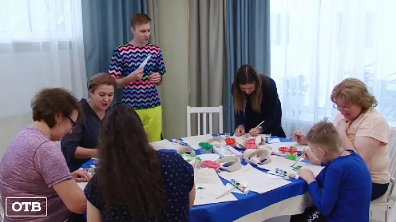 В свердловском детском хосписе стартовала благотворительная новогодняя акция «Варежка добра»