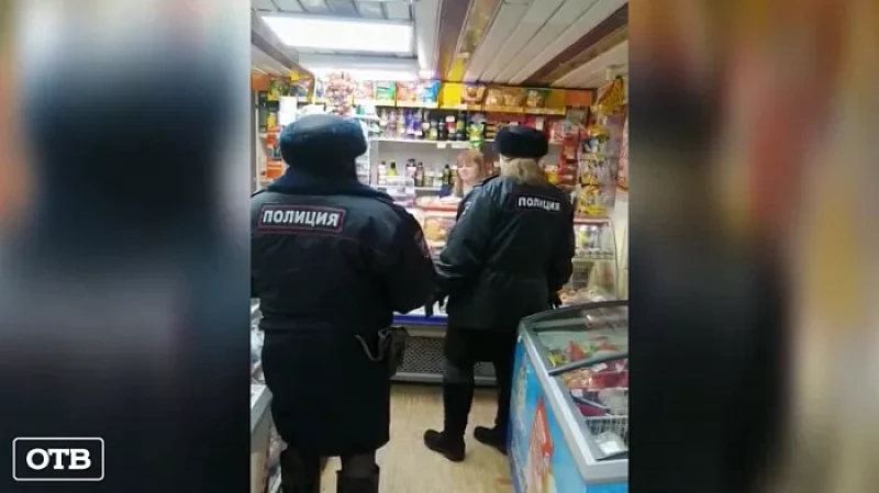 В Краснотурьинске сотрудники полиции в целях профилактики целым отрядом прогулялись по городу