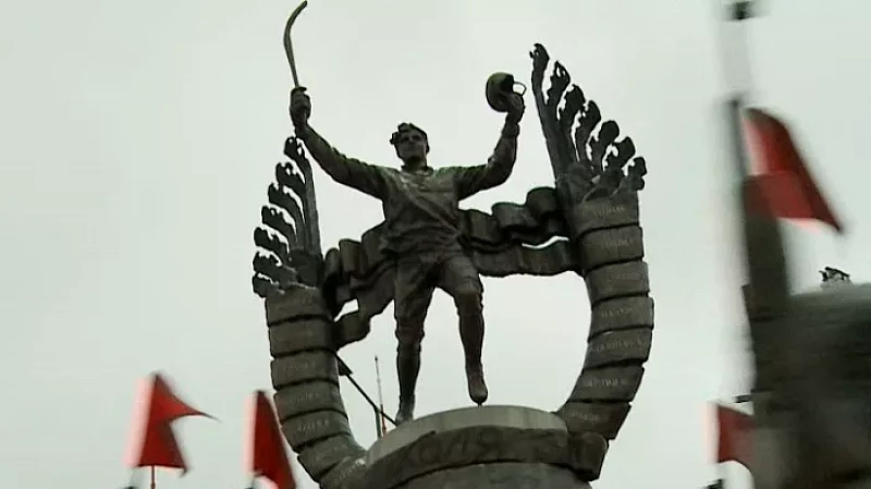 В Екатеринбурге открыли памятник легенде советского спорта Николаю Дуракову