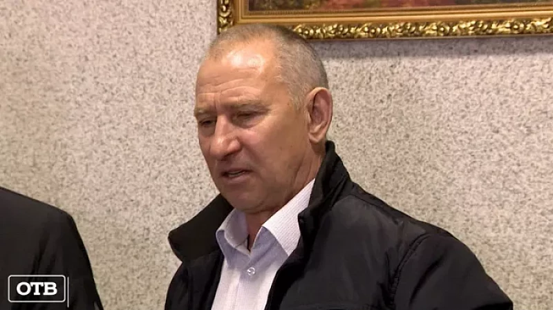 Экс-депутат Виноградов и его сын, долгие годы державшие в страхе свердловский посёлок, отправились за решётку