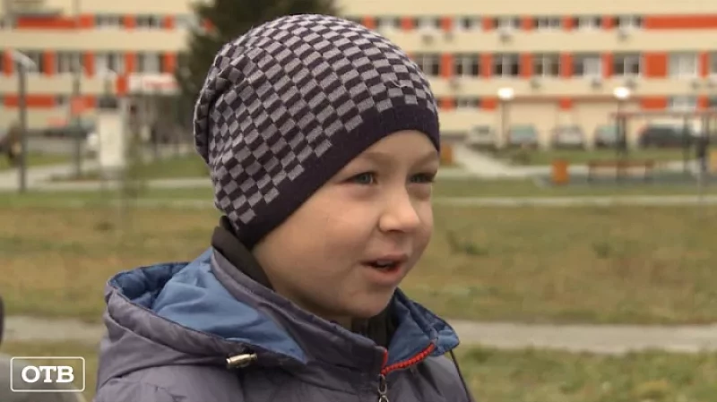 Второклассника, который разбил голову в школе Асбеста, сегодня выписали из больницы