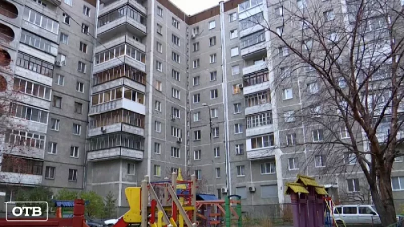 Лифт Шрёдингера: в Нижнем Тагиле люди платят за подъёмник, которого в подъезде нет