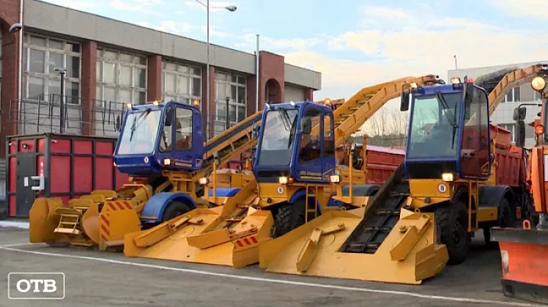 Рабочих, убирающих улицы Екатеринбурга, планируют защитить от мобилизации