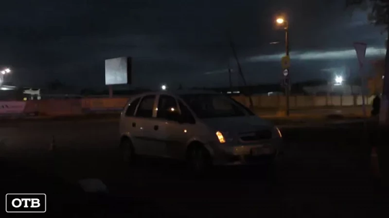 В Каменске-Уральском автомобиль сбил двух детей на перекрёстке