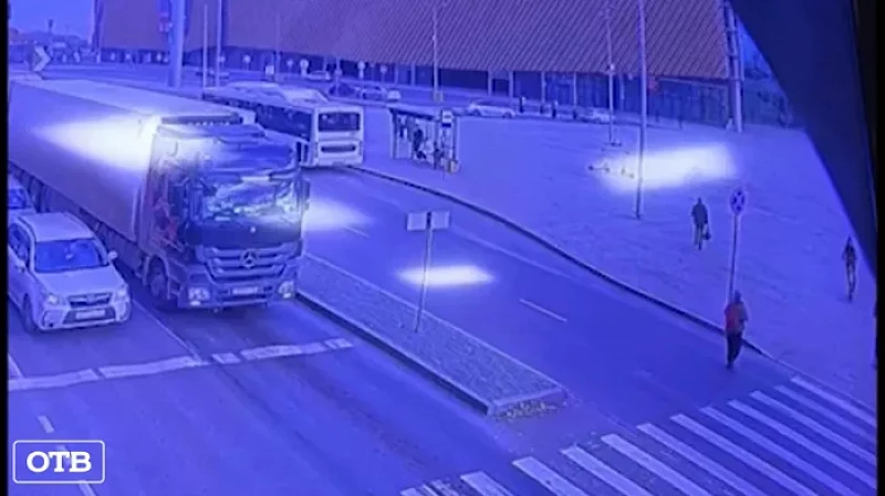 Подросток изменил дату рождения в приложении для аренды электросамоката