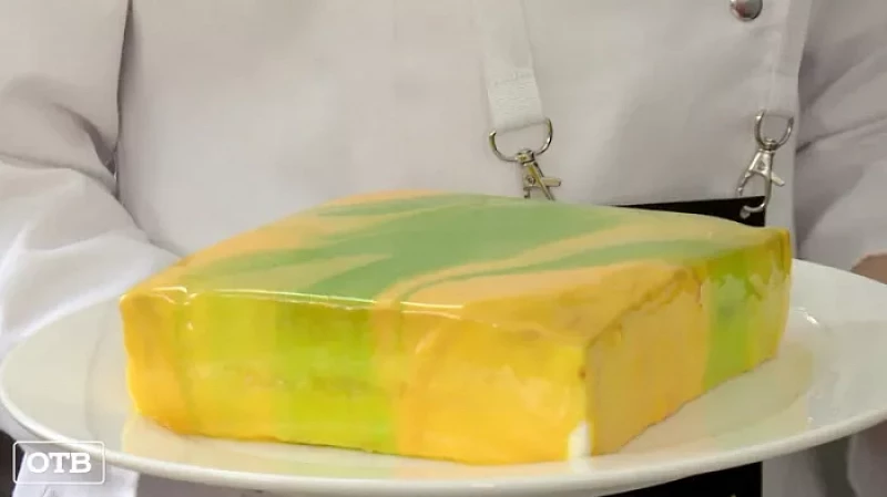 Антреме, гляссаж и трайфл: в Екатеринбург съехались лучшие кулинары со всей страны