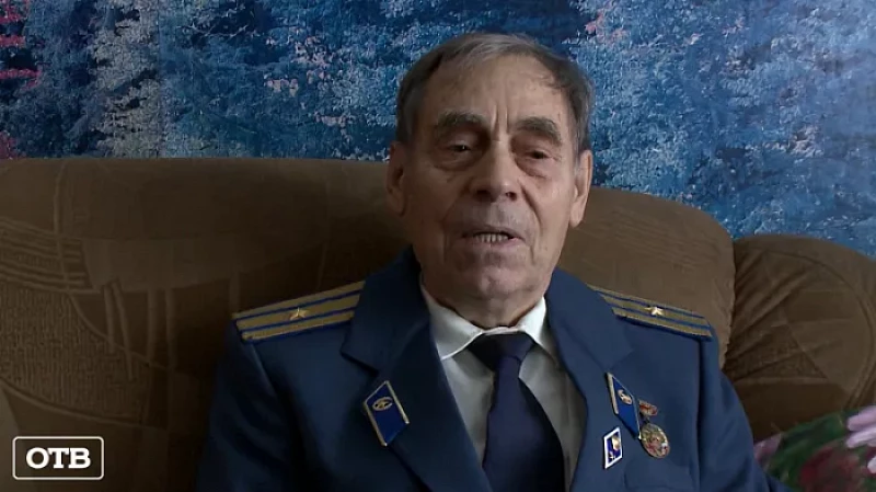 Художник под прикрытием: офицер КГБ в отставке рисует картины и участвует в выставках