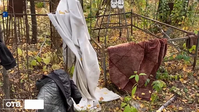 Полицейские провели рейд на кладбище в Екатеринбурге