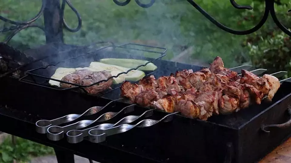 Штраф 15 000 рублей за мангал у дома: какие правила нужно соблюдать на даче